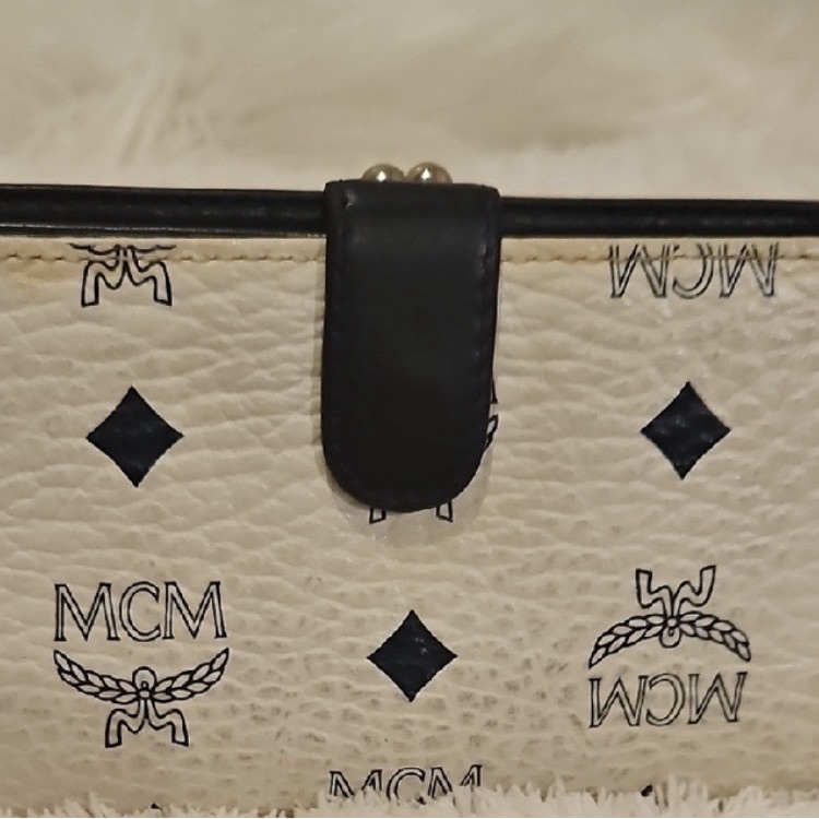 Mcm Ivory And Ebony Leather Pouch